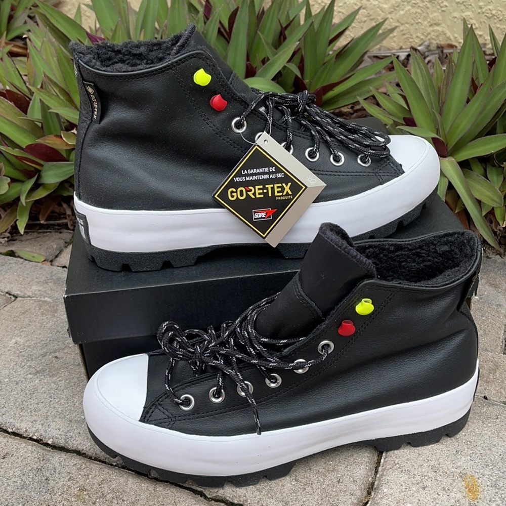 CONVERSE CTAS LUGGED WINTER HI BOOTS WMNS - Picture 5 of 16
